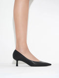 Pointed Kitten Heel Pumps_Black