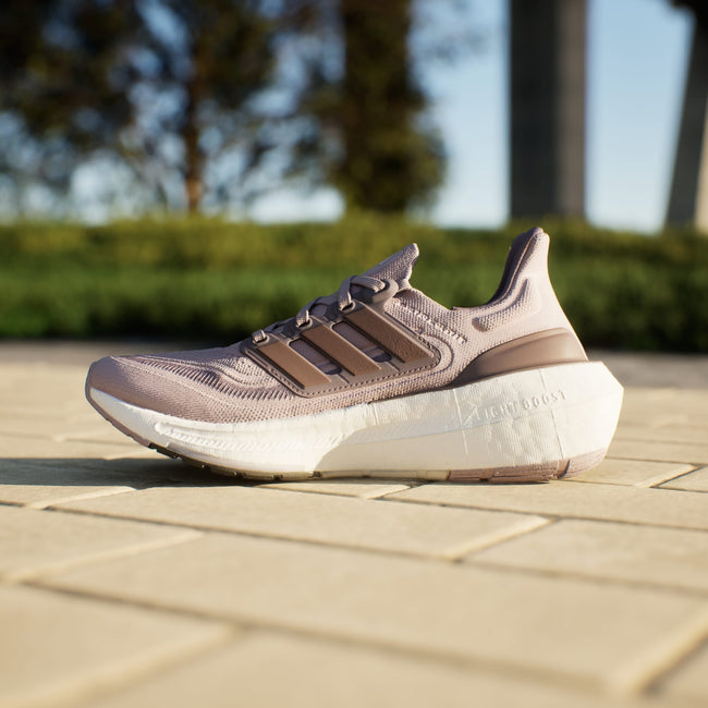 ADIDAS WOMEN ULTRABOOST LIGHT W SHOES