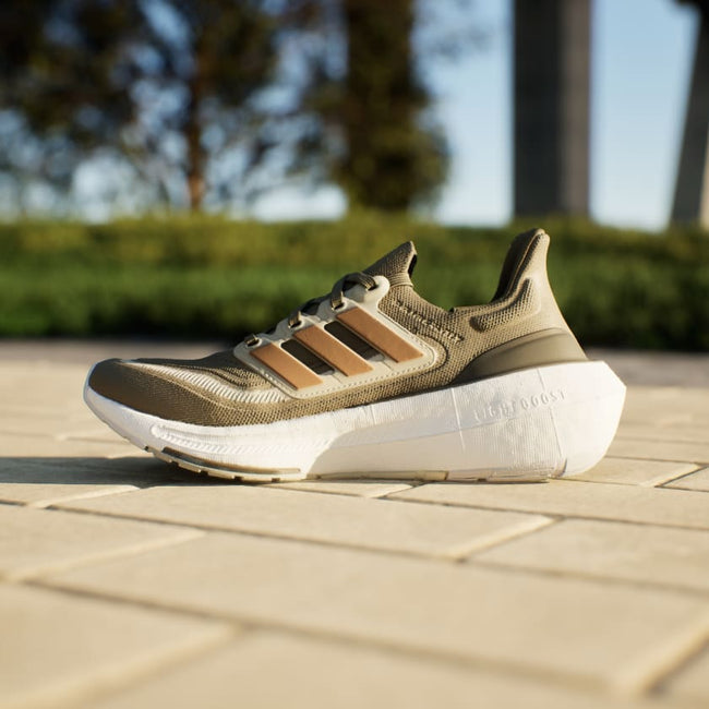 ADIDAS WOMEN ULTRABOOST LIGHT W SHOES