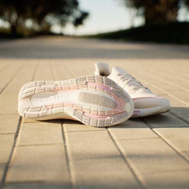 ADIDAS MEN ULTRABOOST LIGHT SHOES