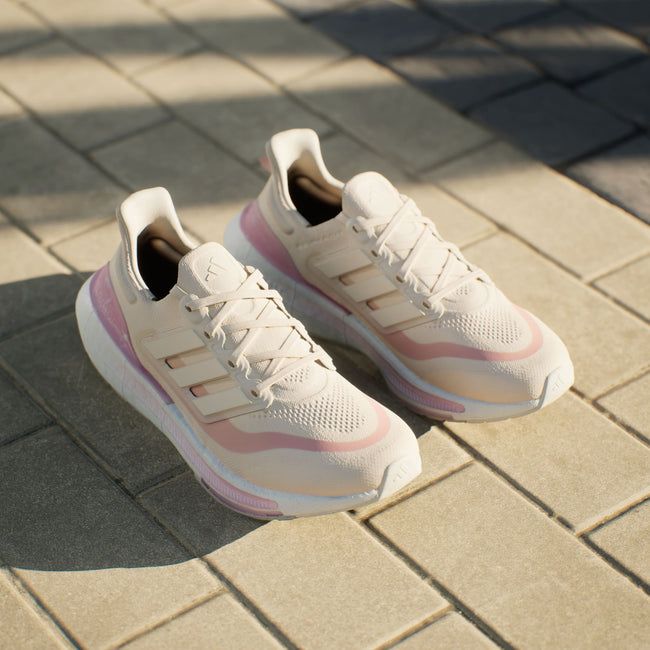 ADIDAS MEN ULTRABOOST LIGHT SHOES
