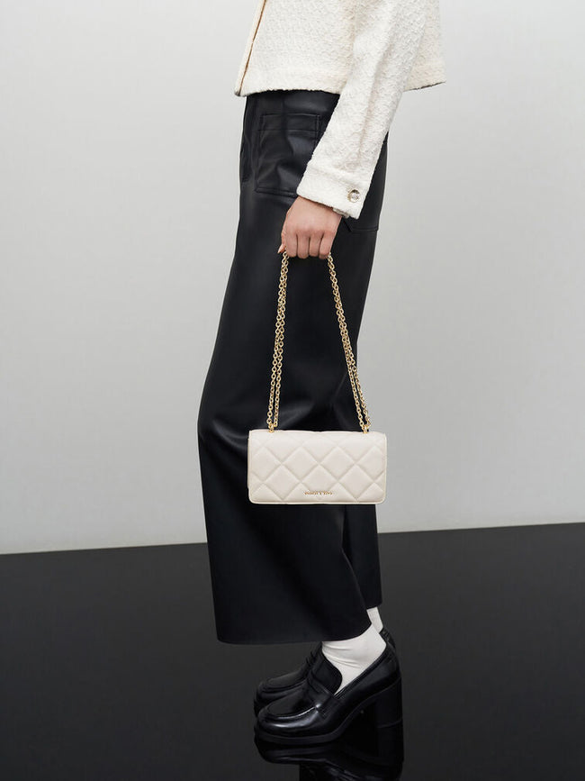 Paffuto Chain Handle Quilted Long Wallet _Cream