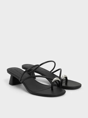 Metallic-Accent Strappy Toe-Ring Heeled Sandals_Black