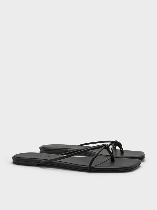Metallic-Charm Strappy Thong Sandals_Black