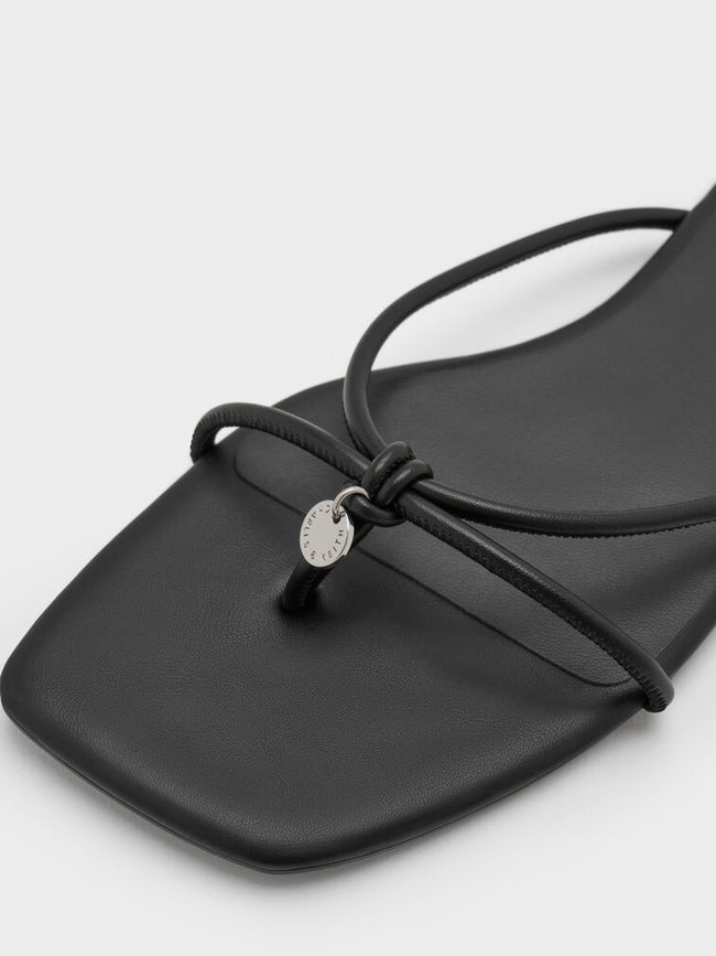 Metallic-Charm Strappy Thong Sandals_Black