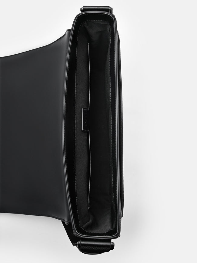 PEDRO Messenger Bag- Black