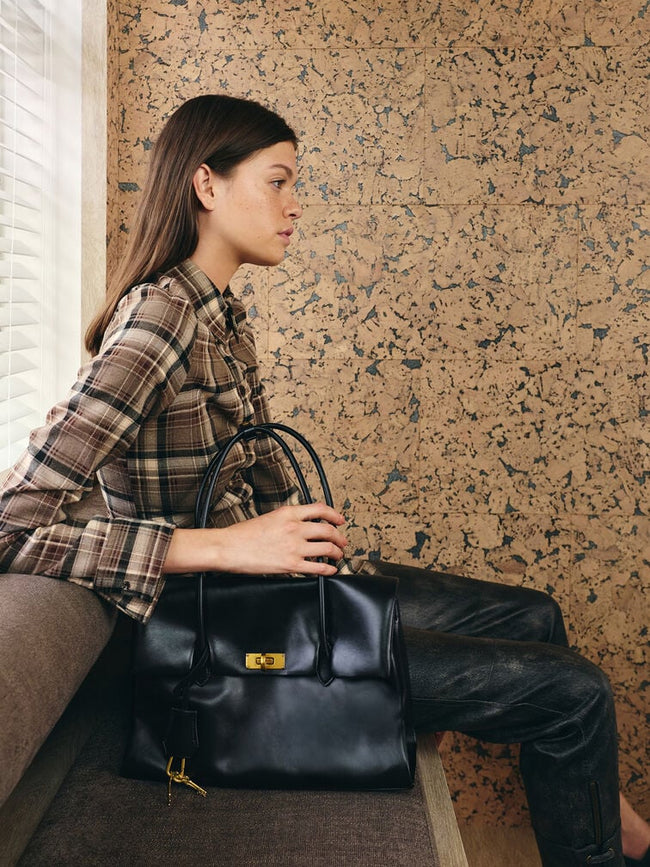 CHARLES & KEITH Women Kerry Trapeze Tote Bag_Black