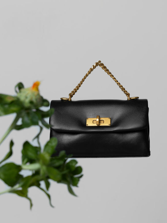 CHARLES & KEITH Women Kerry Wallet On Chain_Black