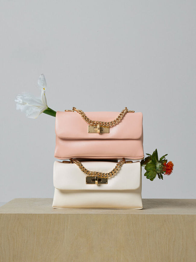 CHARLES & KEITH Women Kerry Wallet On Chain_Pink