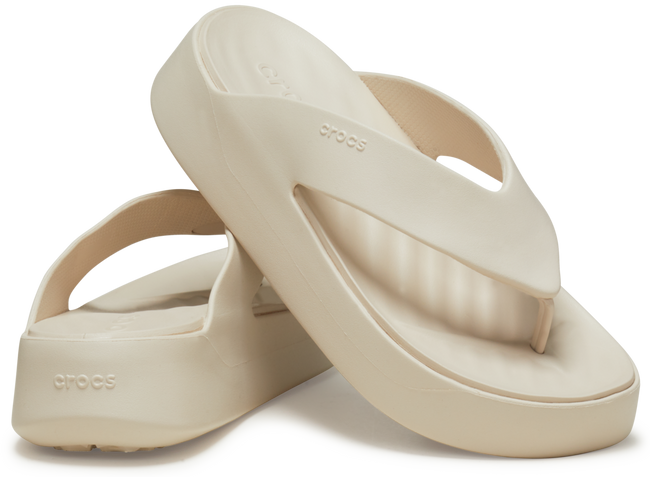 Women Crocs Getaway Platform Flip