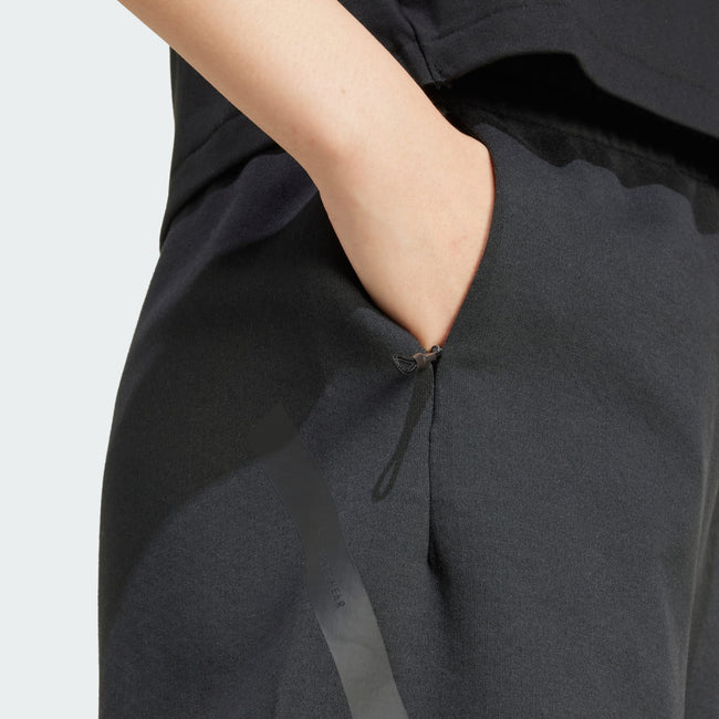 Adidas Shorts Women W Z.N.E.  SHORT JE7845