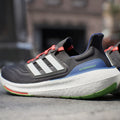 ADIDAS MEN ULTRABOOST LIGHT SHOES