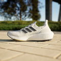 ADIDAS UNISEX ULTRABOOST LIGHT Shoes